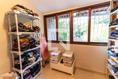 Casa à venda com 5000m², 4 quartos e 5 vagas Casa à venda com 5000m², 4 quartos e 5 vagasCloset Quarto 3