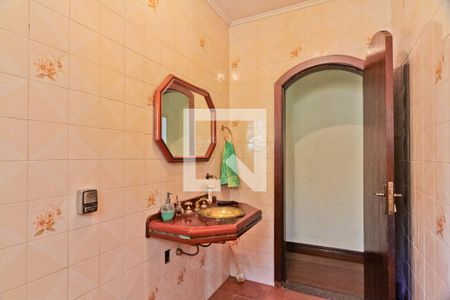 Casa à venda com 310m², 4 quartos e 2 vagas Casa à venda com 310m², 4 quartos e 2 vagasBanheiro