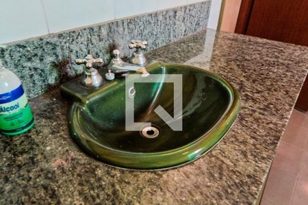 Casa à venda com 310m², 4 quartos e 2 vagas Casa à venda com 310m², 4 quartos e 2 vagasBanheiro da Suíte