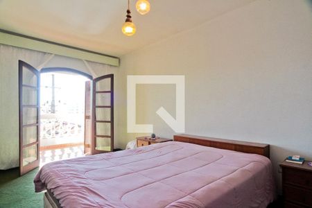 Casa à venda com 310m², 4 quartos e 2 vagas Casa à venda com 310m², 4 quartos e 2 vagasSuíte