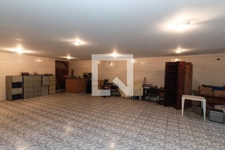 Casa à venda com 450m², 4 quartos e 6 vagas Casa à venda com 450m², 4 quartos e 6 vagasGaragem