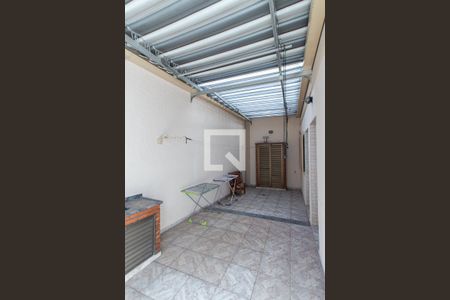 Casa à venda com 450m², 4 quartos e 6 vagas Casa à venda com 450m², 4 quartos e 6 vagasQuintal