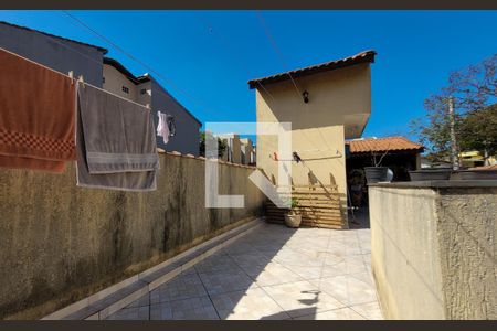 Casa à venda com 147m², 2 quartos e 2 vagasArea externa