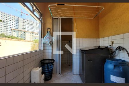 Casa à venda com 147m², 2 quartos e 2 vagasLavanderia