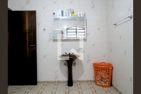 Casa à venda com 302m², 5 quartos e 4 vagasBanheiro Quarto 4