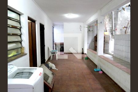 Casa à venda com 302m², 5 quartos e 4 vagasQuintal