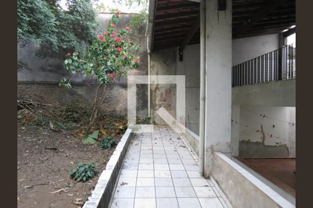 Casa à venda com 302m², 5 quartos e 4 vagasQuintal