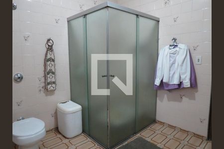 Casa à venda com 302m², 5 quartos e 4 vagasBanheiro Quarto 5