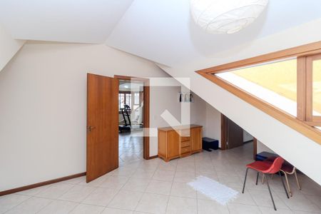 Casa para alugar com 500m², 5 quartos e 8 vagasSótão