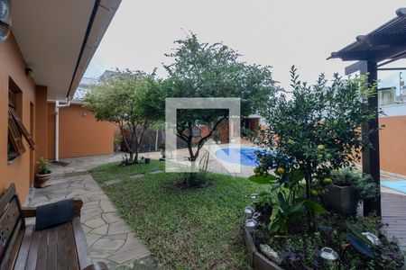 Casa para alugar com 500m², 5 quartos e 8 vagasQuintal