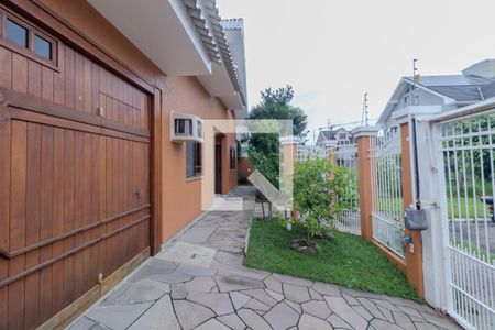 Casa para alugar com 500m², 5 quartos e 8 vagasQuintal