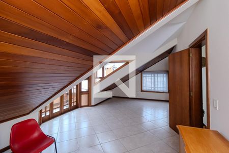 Casa para alugar com 500m², 5 quartos e 8 vagasSótão