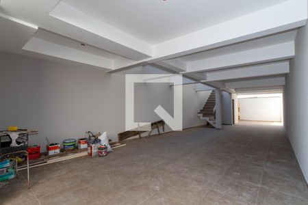 Casa à venda com 169m², 3 quartos e 6 vagas Casa à venda com 169m², 3 quartos e 6 vagasGaragem