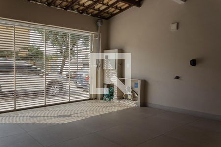 Casa à venda com 236m², 4 quartos e 2 vagasGaragem