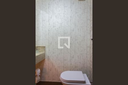 Casa à venda com 236m², 4 quartos e 2 vagasLavabo