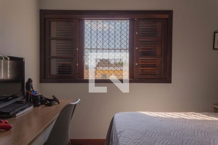 Casa à venda com 236m², 4 quartos e 2 vagasQuarto 1