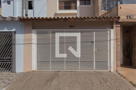 Casa à venda com 236m², 4 quartos e 2 vagasFachada