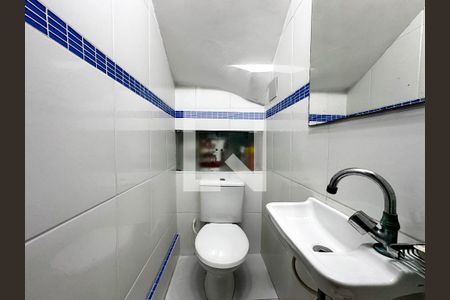 Casa à venda com 68m², 2 quartos e 1 vagaLavabo