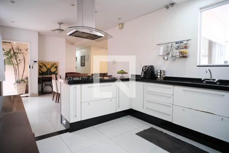 Casa à venda com 200m², 3 quartos e 3 vagasCozinha