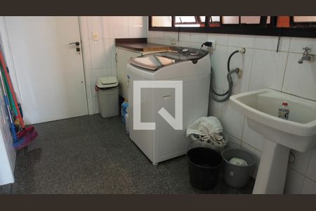 Apartamento à venda com 190m², 4 quartos e 2 vagasLavanderia 