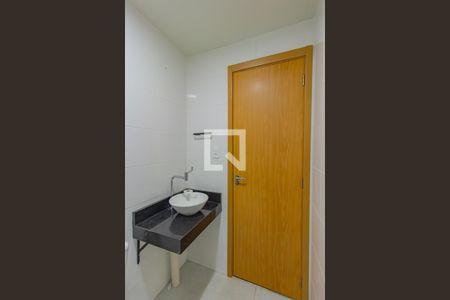 Apartamento à venda com 52m², 2 quartos e 1 vaga Apartamento à venda com 52m², 2 quartos e 1 vagaBanheiro