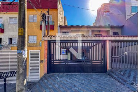 Casa à venda com 159m², 3 quartos e 4 vagasFachada