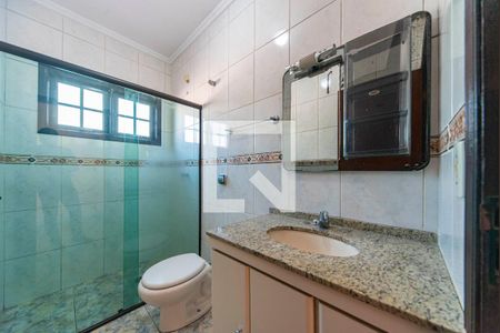 Casa à venda com 159m², 3 quartos e 4 vagasBanheiro do Quarto 1