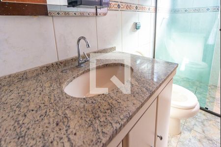 Casa à venda com 159m², 3 quartos e 4 vagasBanheiro Social