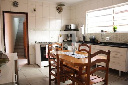 Casa à venda com 250m², 3 quartos e 2 vagasCozinha