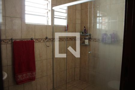 Casa à venda com 250m², 3 quartos e 2 vagasBanheiro