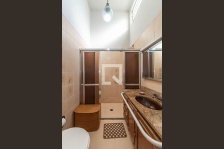 Casa à venda com 150m², 3 quartos e 2 vagas Casa à venda com 150m², 3 quartos e 2 vagasBanheiro Social