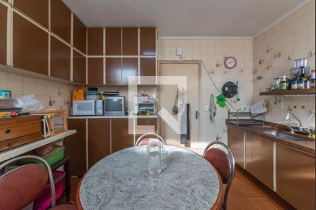 Casa à venda com 150m², 3 quartos e 2 vagas Casa à venda com 150m², 3 quartos e 2 vagasCozinha