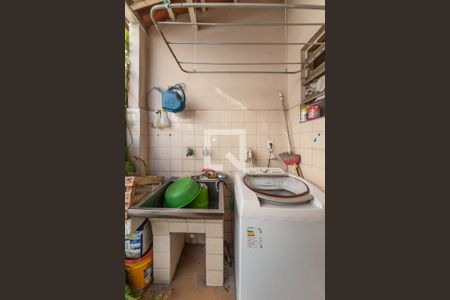 Casa à venda com 150m², 3 quartos e 2 vagas Casa à venda com 150m², 3 quartos e 2 vagasLavanderia