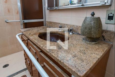 Casa à venda com 150m², 3 quartos e 2 vagas Casa à venda com 150m², 3 quartos e 2 vagasBanheiro Social