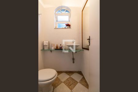 Casa à venda com 300m², 3 quartos e 2 vagasLavabo