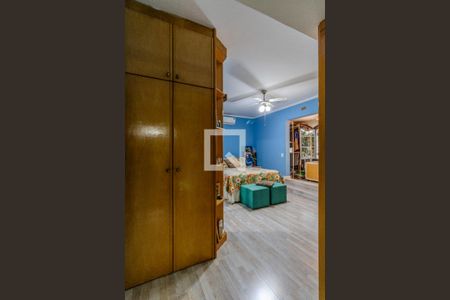 Casa à venda com 300m², 3 quartos e 2 vagasQuarto