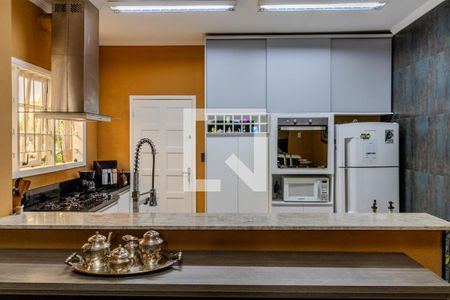 Casa à venda com 300m², 3 quartos e 2 vagasCozinha 