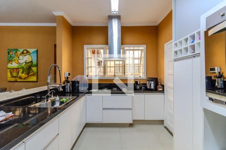 Casa à venda com 300m², 3 quartos e 2 vagasCozinha 