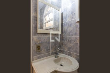 Casa à venda com 300m², 3 quartos e 2 vagasBanheiro de serviço