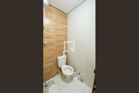 Banheiro Suite de apartamento para alugar com 1 quarto, 50m² em Vila Bela Vista, Santo André