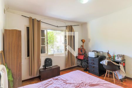 Casa à venda com 160m², 3 quartos e 2 vagasSuíte