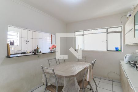 Casa à venda com 160m², 3 quartos e 2 vagasCopa