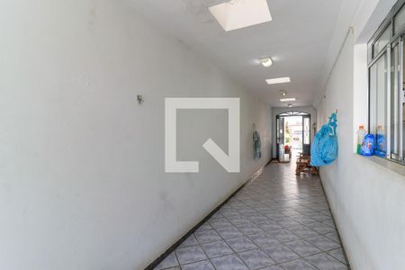 Casa à venda com 160m², 3 quartos e 2 vagasCorredor Lateral