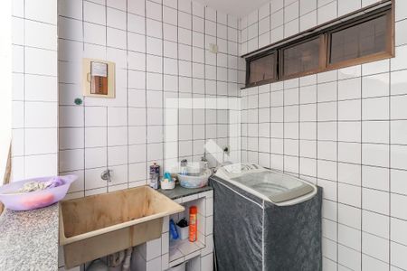 Casa à venda com 160m², 3 quartos e 2 vagasÁrea de Serviço