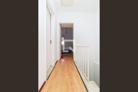 Casa à venda com 160m², 3 quartos e 2 vagasCorredor