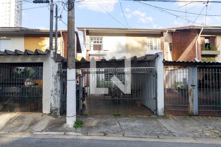 Casa à venda com 160m², 3 quartos e 2 vagasFachada