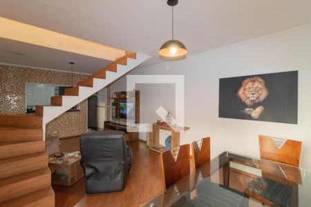 Casa à venda com 725m², 2 quartos e 3 vagasSala
