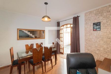 Casa à venda com 725m², 2 quartos e 3 vagasSala