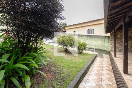 Casa à venda com 150m², 3 quartos e 2 vagasEntrada