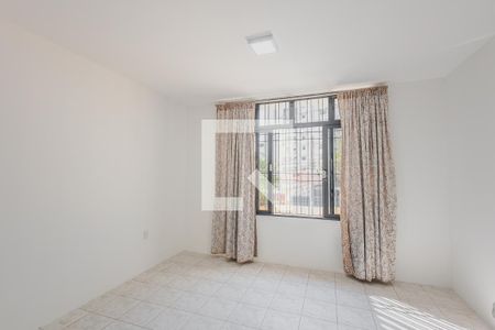 Sala de casa para alugar com 2 quartos, 125m² em Jardim das Bandeiras, São Paulo